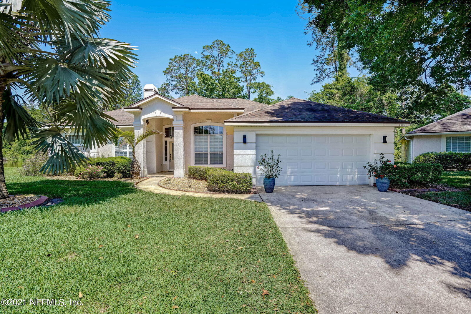 Property Photo: 1400 N Cove Court FL 32003