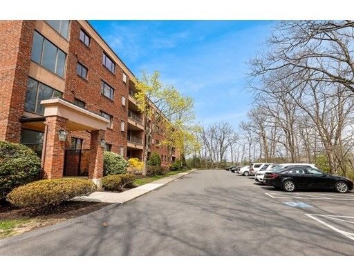 Property Photo:  9 Ledgewood Way 25  MA 01960 