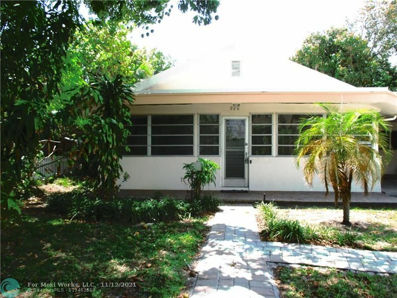 Property Photo:  920 NE 3rd St  FL 33060 