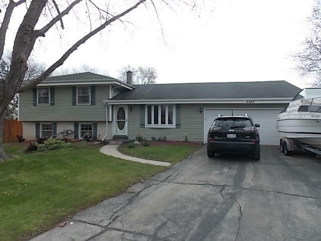 Property Photo: 5143 Kings Cir WI 53406