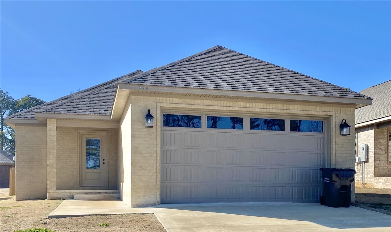 Property Photo: 341 Wolf Den Drive AR 72405