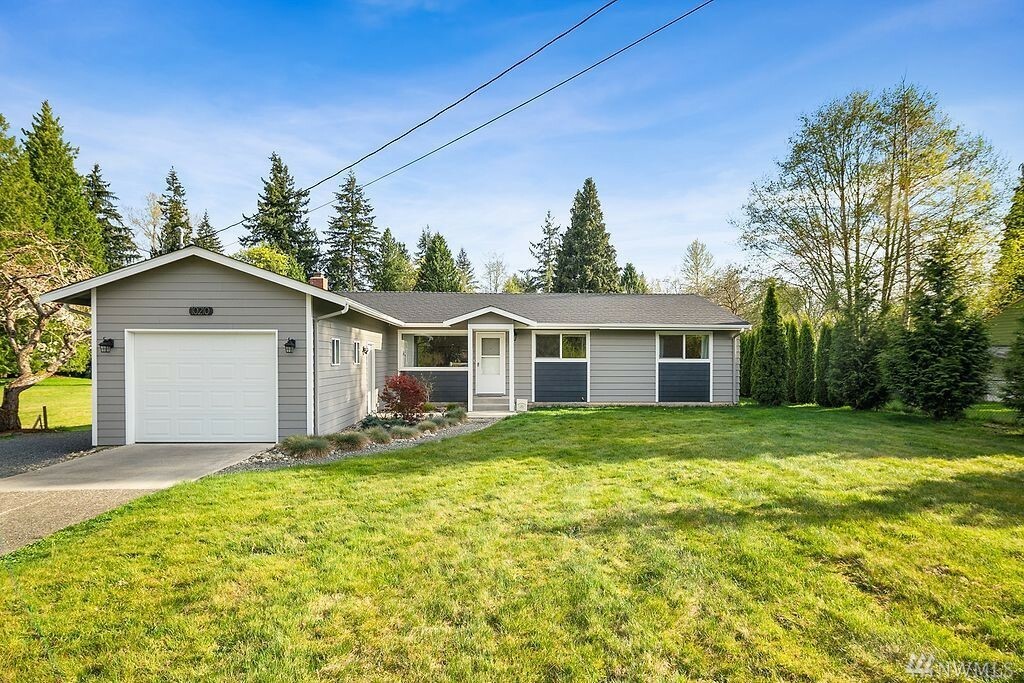 Property Photo:  10210 56th St SE  WA 98290 