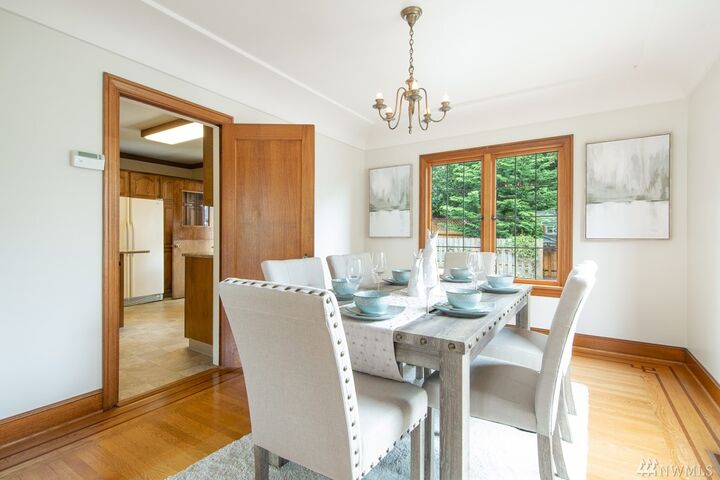 Property Photo: 9230 Fauntleroy Wy SW WA 98136