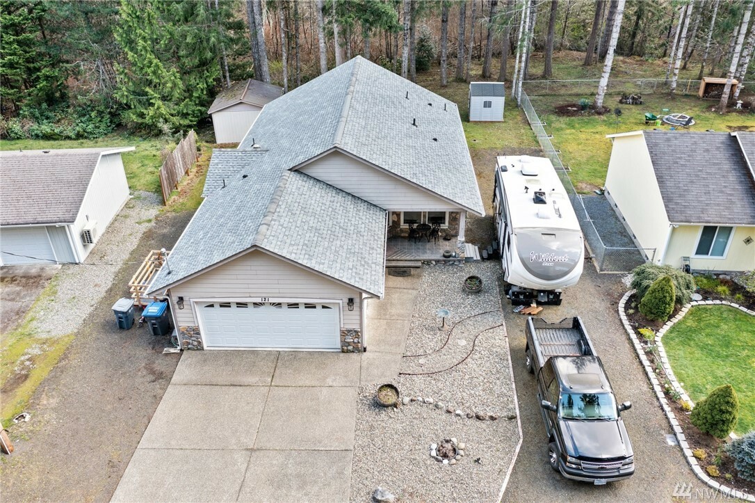 Property Photo:  121 E Stavis Rd  WA 98584 