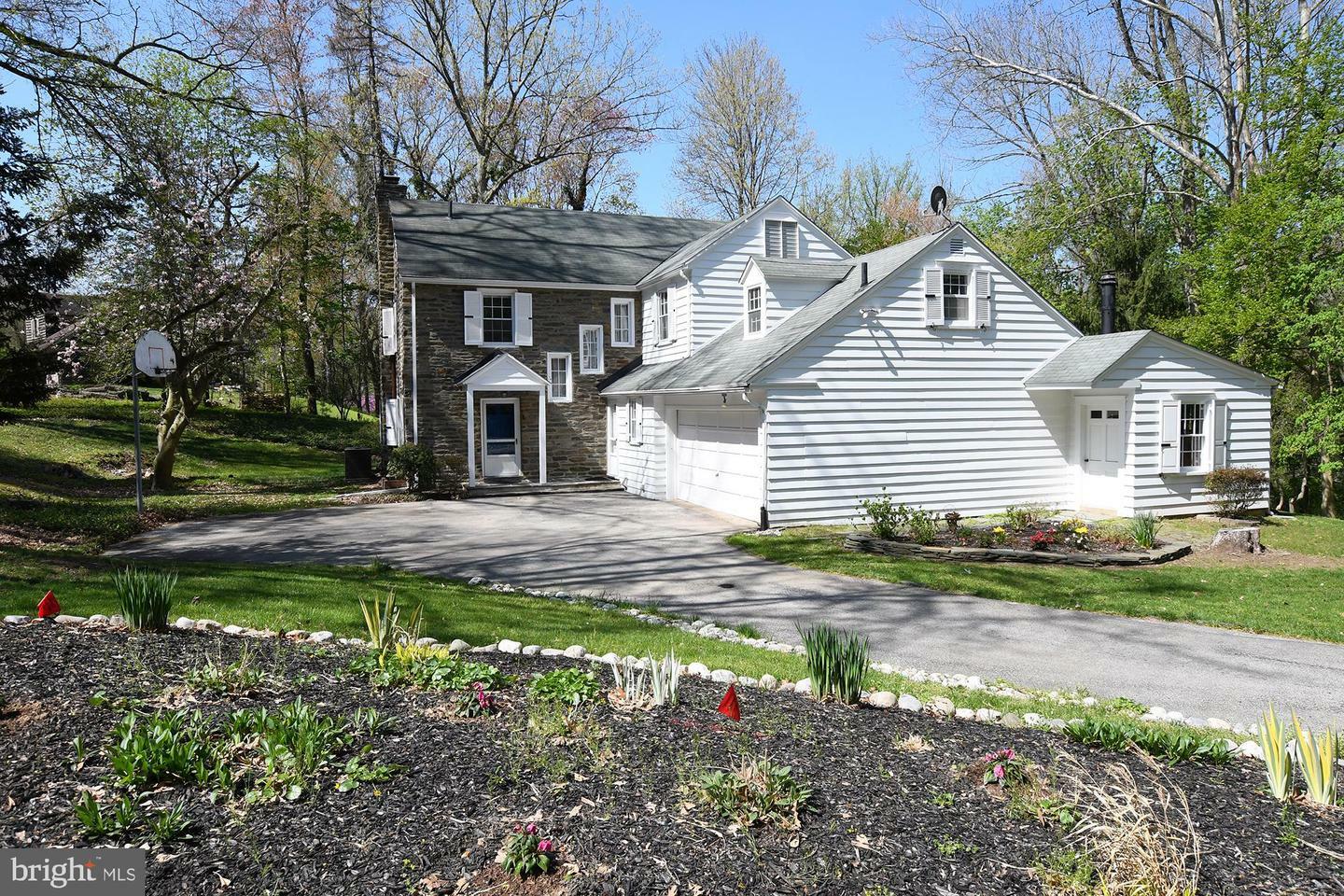 Property Photo: 12 Rose Hill Road PA 19063