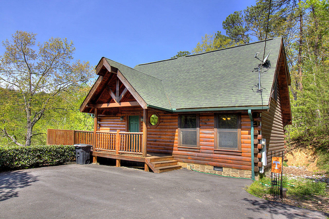 Property Photo: 3064 S Clear Fork Rd TN 37862