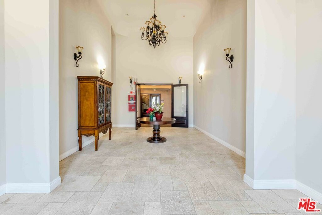 Property Photo: 11218 Camarillo Street 105 CA 91602