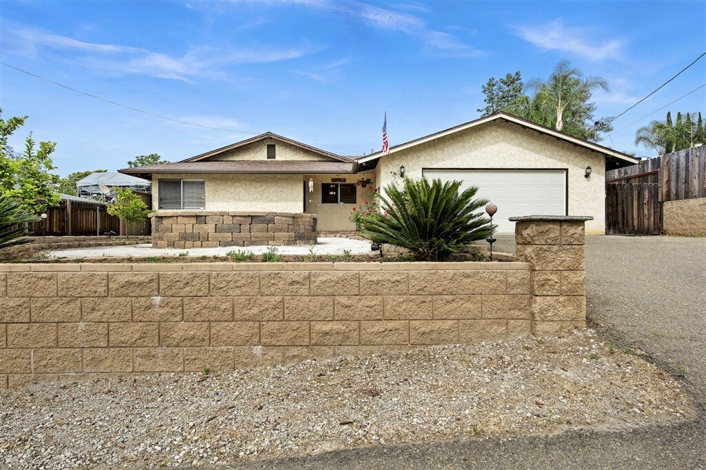 Property Photo:  9267 Single Oak Dr  CA 92040 