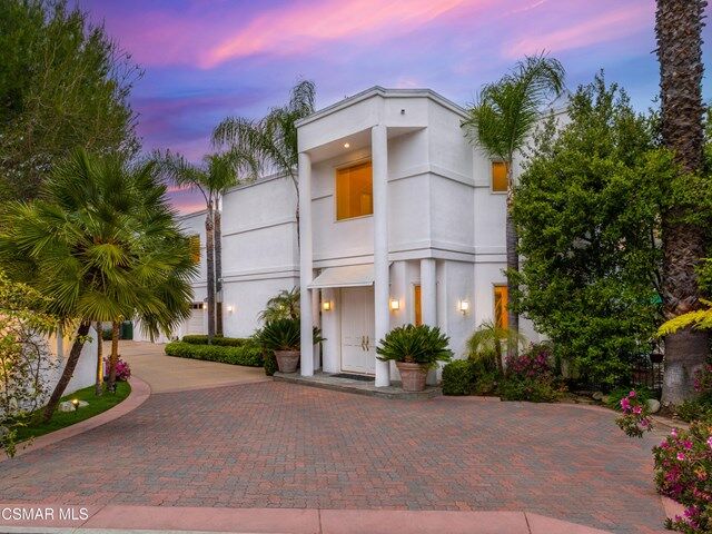 Property Photo: 24929 Palmilla Drive CA 91302