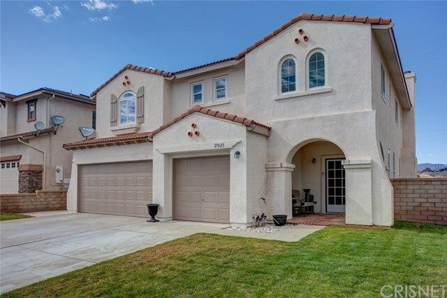 Property Photo: 27623 Muir Grove Way CA 91384