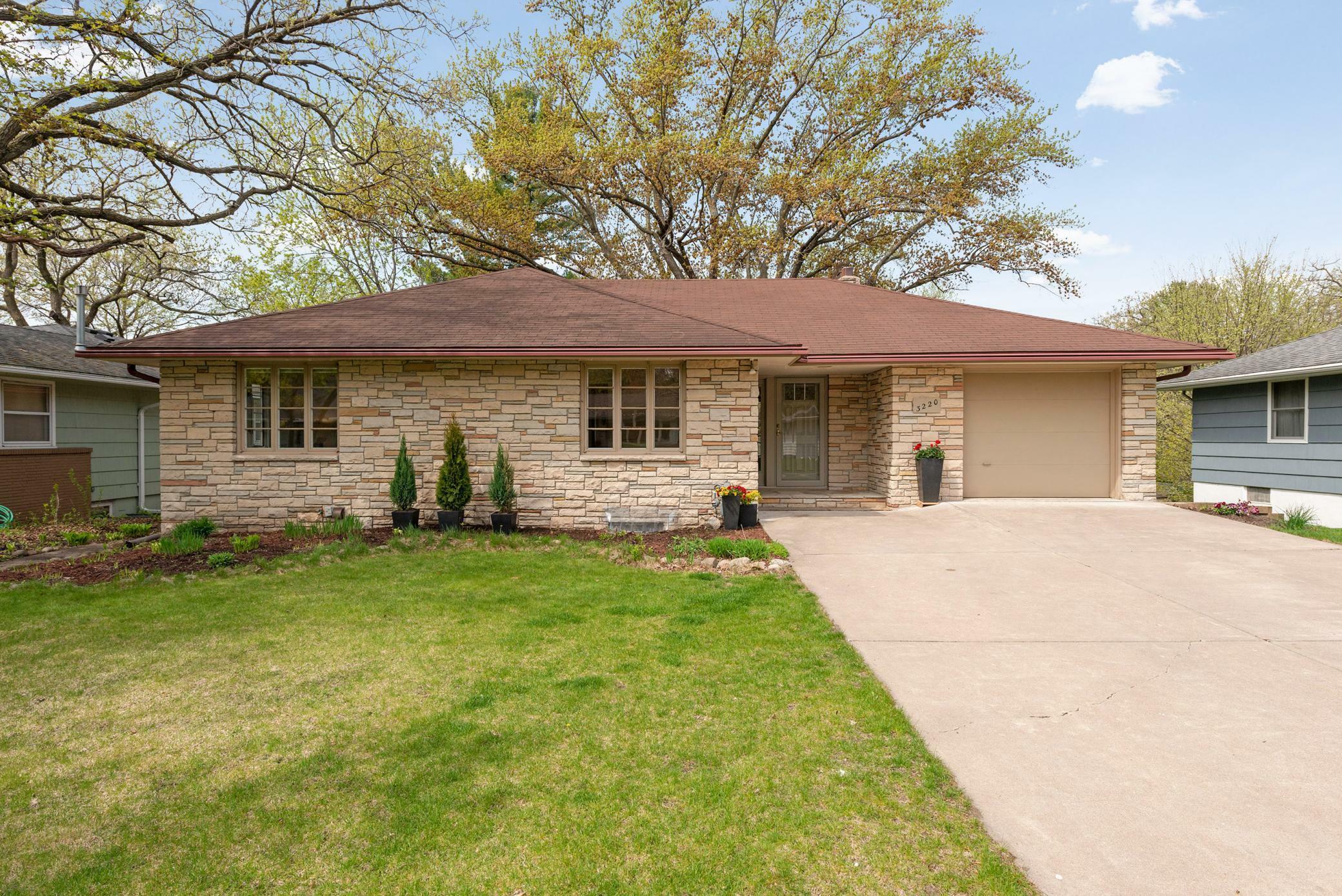 Property Photo: 3220 Cavell Lane MN 55426