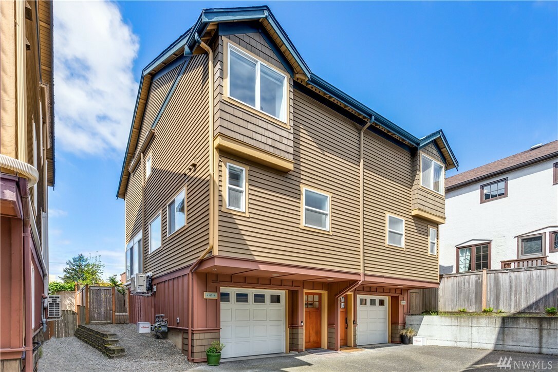 Property Photo:  4315 Linden Ave N A  WA 98103 