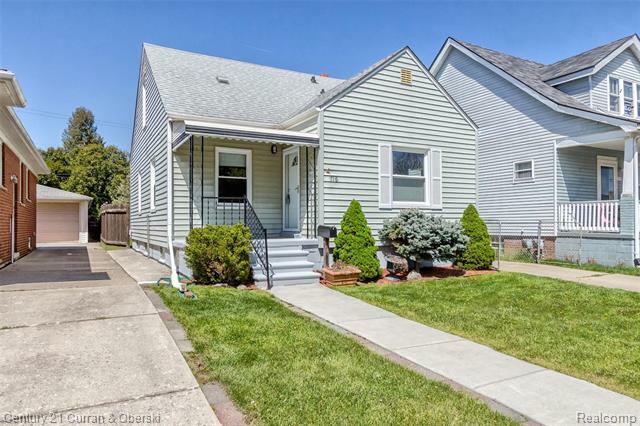 Property Photo:  716 Highland Street  MI 48192 