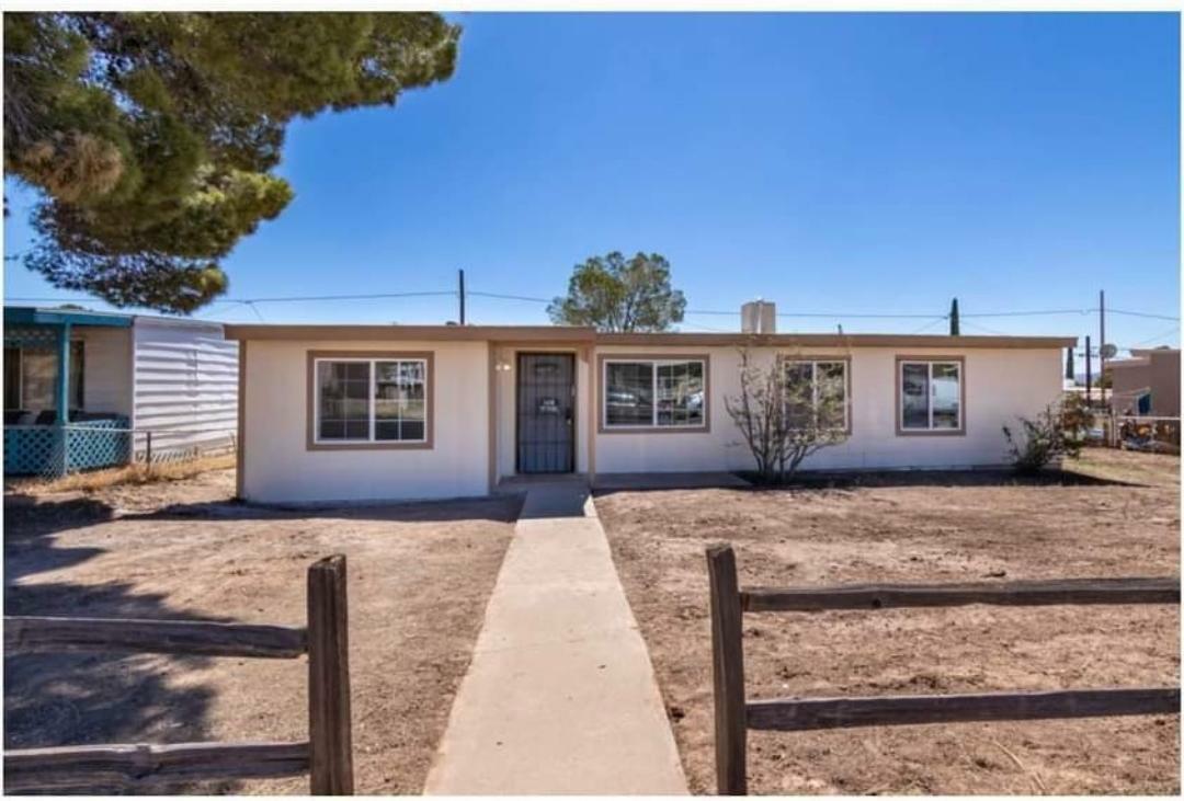 Property Photo:  105 Cochise Drive  AZ 85603 