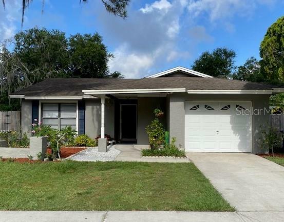 Property Photo:  1429 Foxwood Drive  FL 33549 