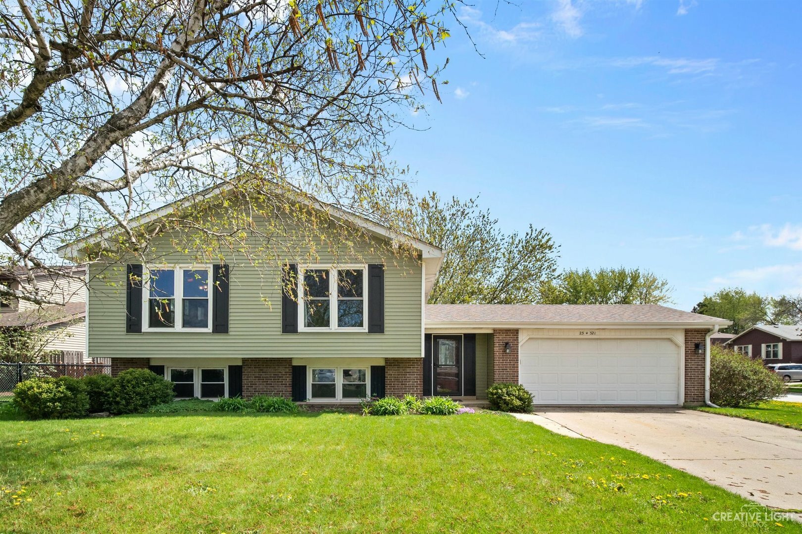 Property Photo:  23W321 Woodcrest Court E  IL 60540 