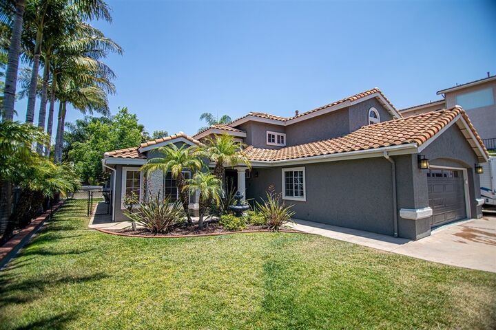 Property Photo: 978 Sierra Ct CA 92081