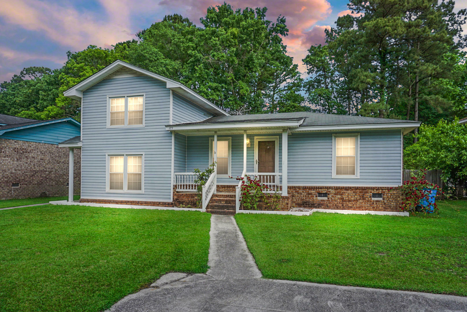 Property Photo:  123 Roberta Drive  SC 29485 