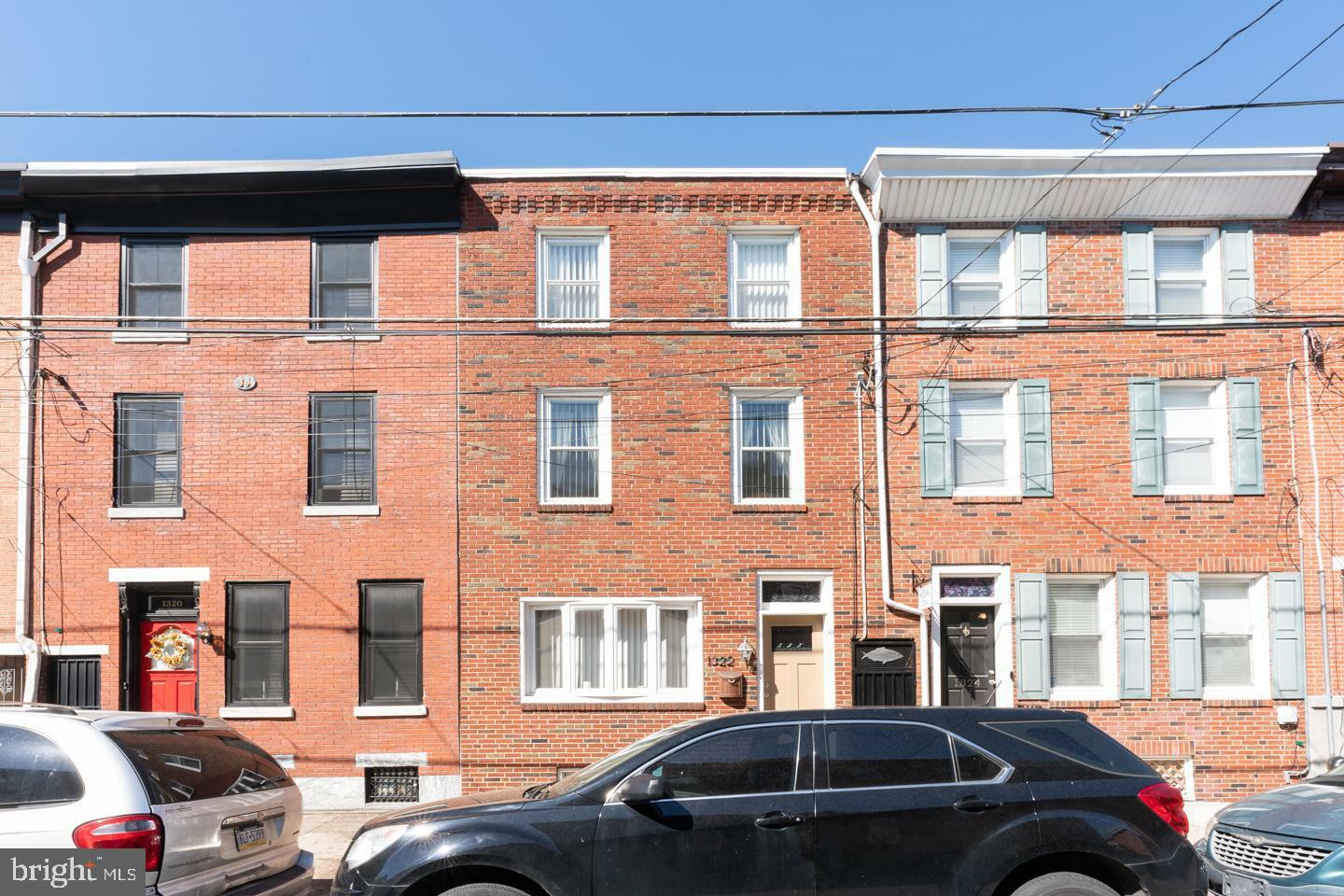 Property Photo: 1322 E Susquehanna Avenue PA 19125