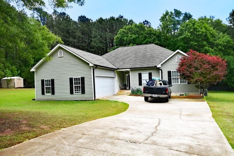 Property Photo: 2661 Bearden Boulevard GA 30655