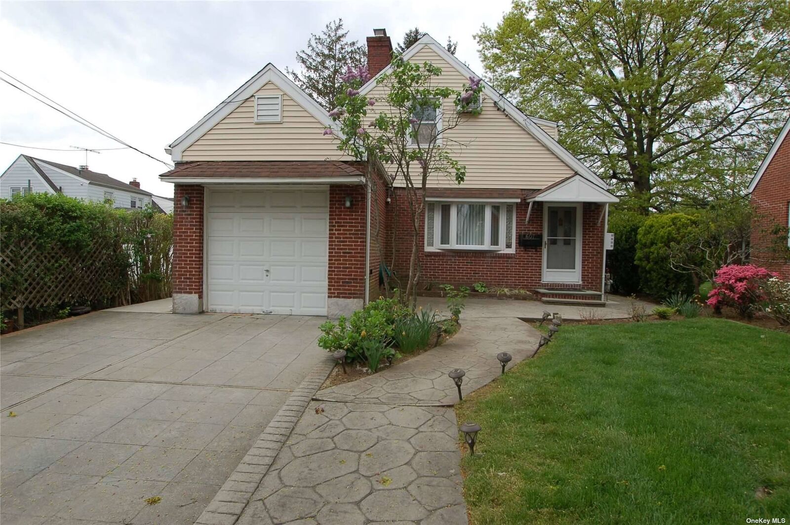Property Photo:  607 S 8th Street  NY 11040 