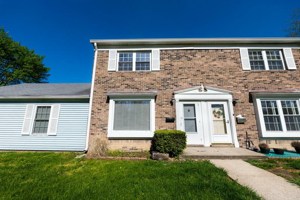 Property Photo: 7464 Woodshire Place 11 IN 46217