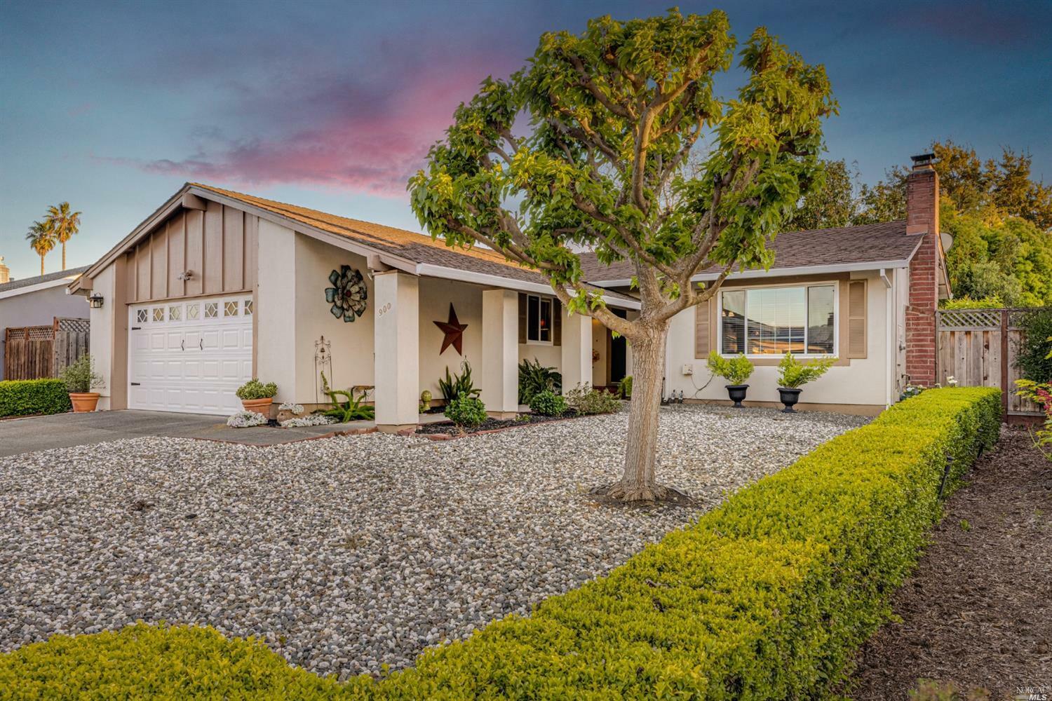 Property Photo:  900 Crinella Drive  CA 94954 