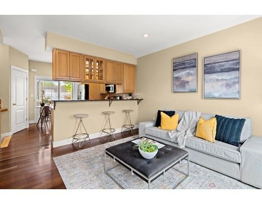 Property Photo:  72 Exchange St 1  MA 02451