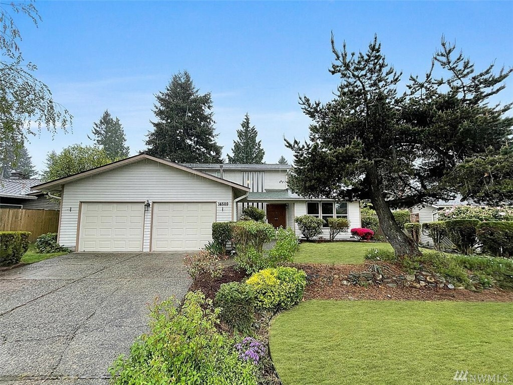 Property Photo:  14509 SE 275th Place  WA 98042 