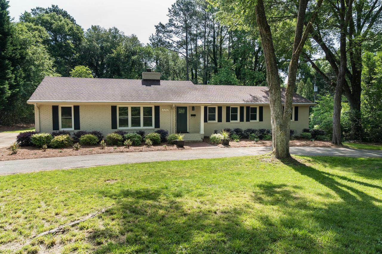 Property Photo:  2211 Edgefield Road  SC 29302 