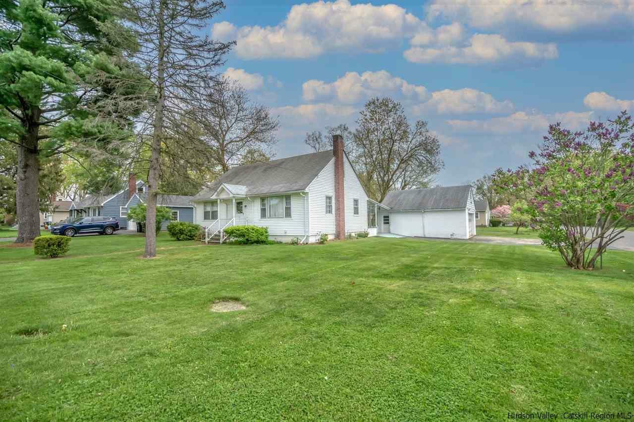 Property Photo:  1118 Dogwood  NY 12401 