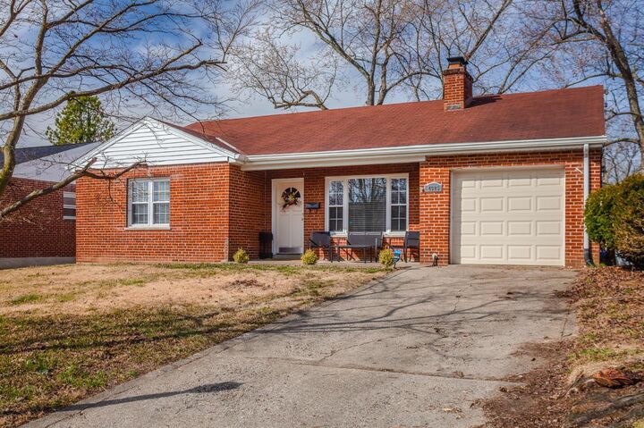 4925 Charlemar Dr  Cincinnati OH 45227 photo