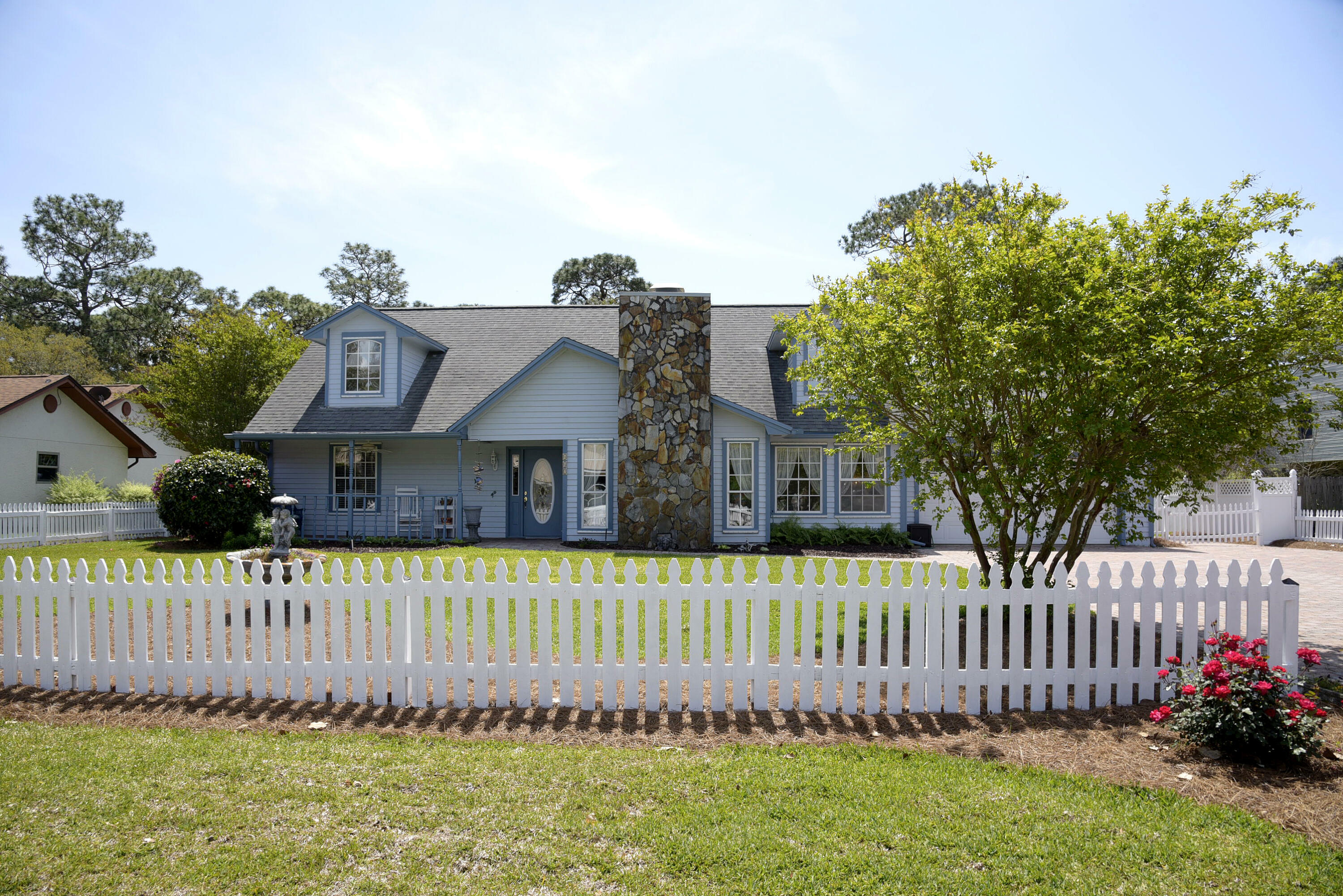 Property Photo:  442 Olde Post Road  FL 32578 