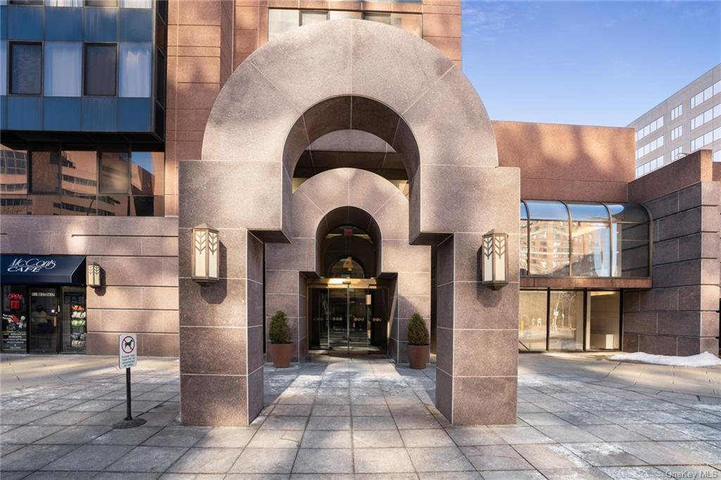 Property Photo: 4 Martine Avenue 816 NY 10606