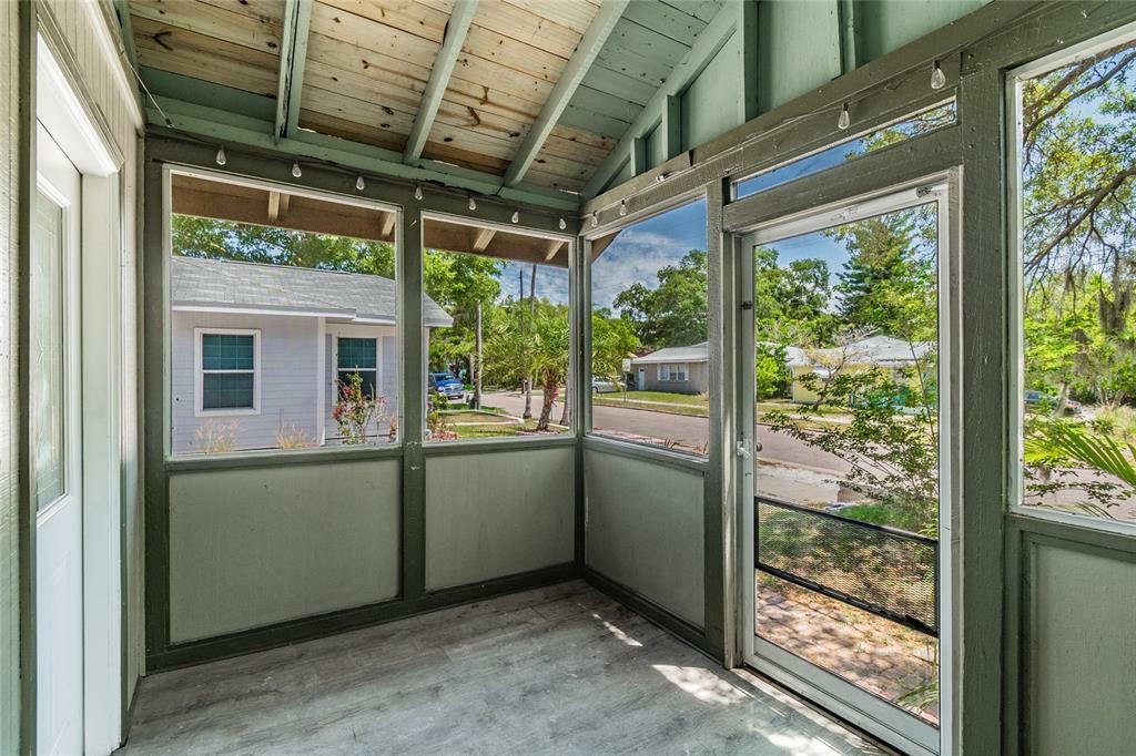 Property Photo:  1838 Overbrook Avenue  FL 33755 