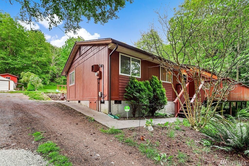 Property Photo: 2902 SW Dash Point Rd WA 98023