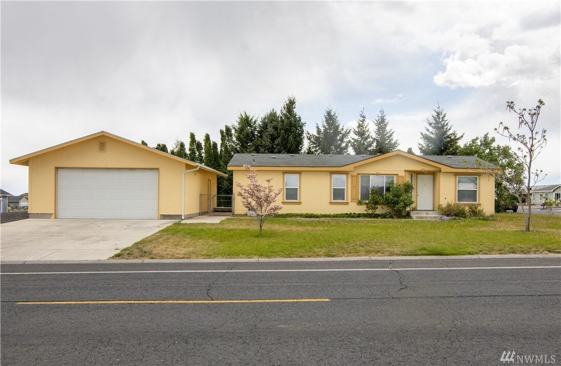 Property Photo:  522 J St SE  WA 98823 