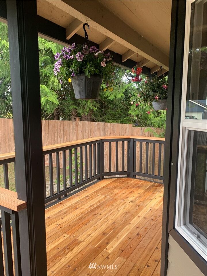 Property Photo:  7238 E Raintree Lane  WA 98366 