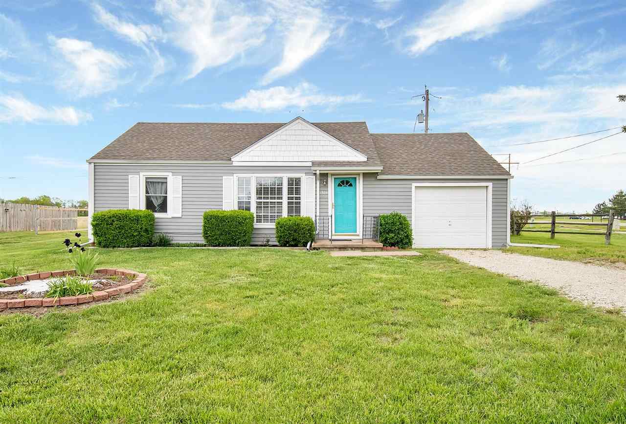 Property Photo:  1304 Lavern St  KS 67002 