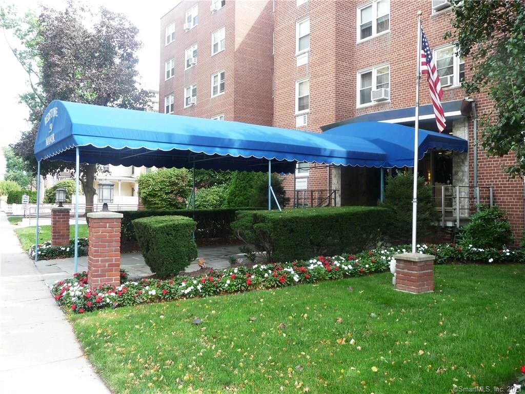 Property Photo: 39 Glenbrook Road 3J CT 06902
