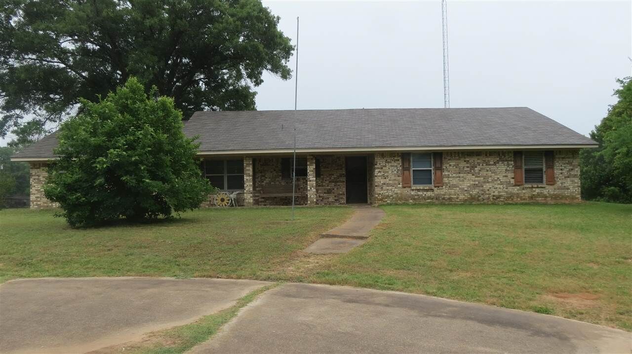 Property Photo:  16217 Cr 431  TX 75771 