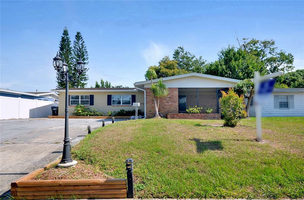 Property Photo:  757 Evangeline Avenue  FL 32809 