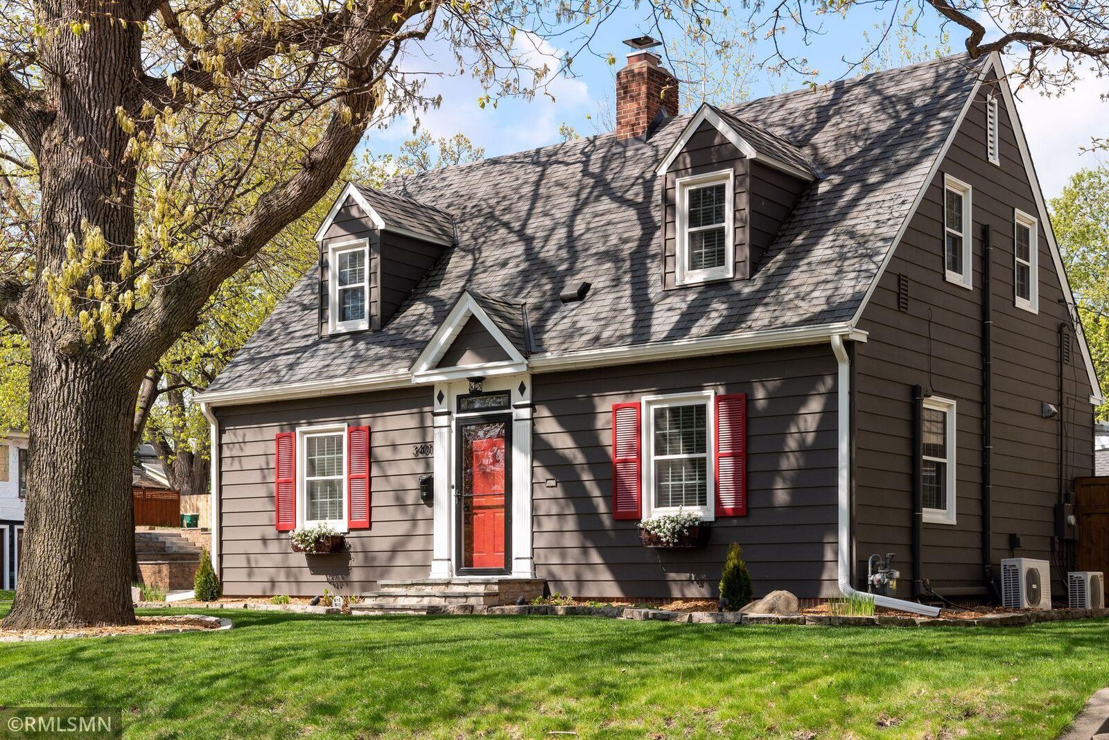 Property Photo: 3401 York Avenue N MN 55422