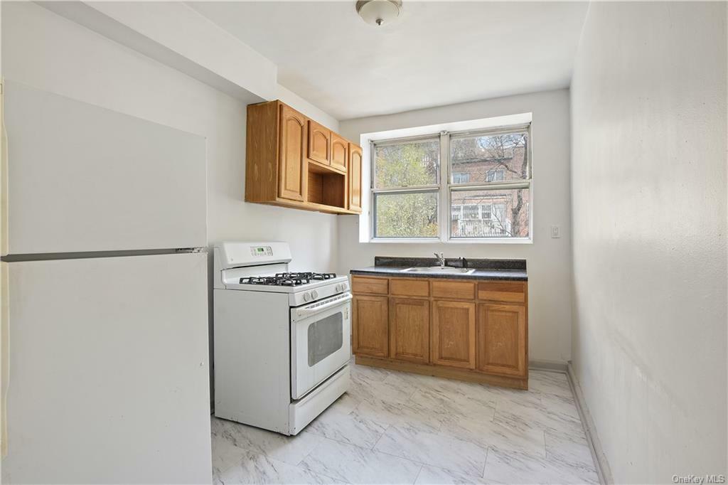 Property Photo:  117 W Van Cortlandt Avenue  NY 10463 