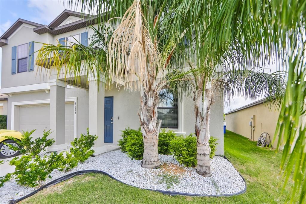 Property Photo:  10116 Rosemary Leaf Lane  FL 33578 