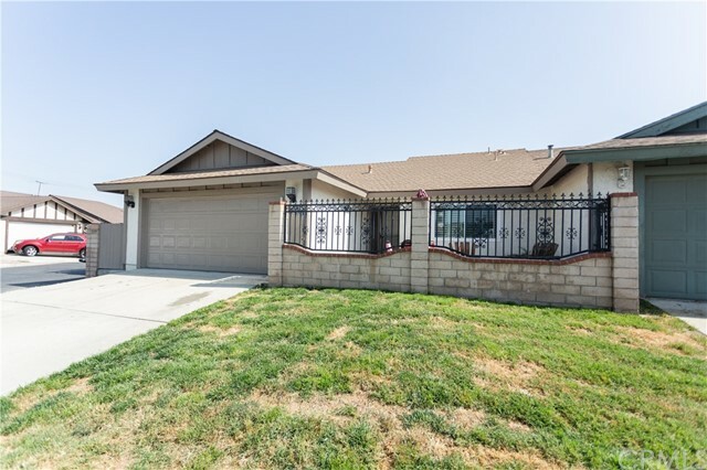 Property Photo:  927 S Sarah Way  CA 92805 