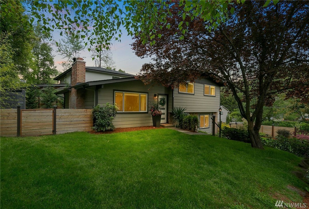 Property Photo:  2400 SW Myrtle St  WA 98106 