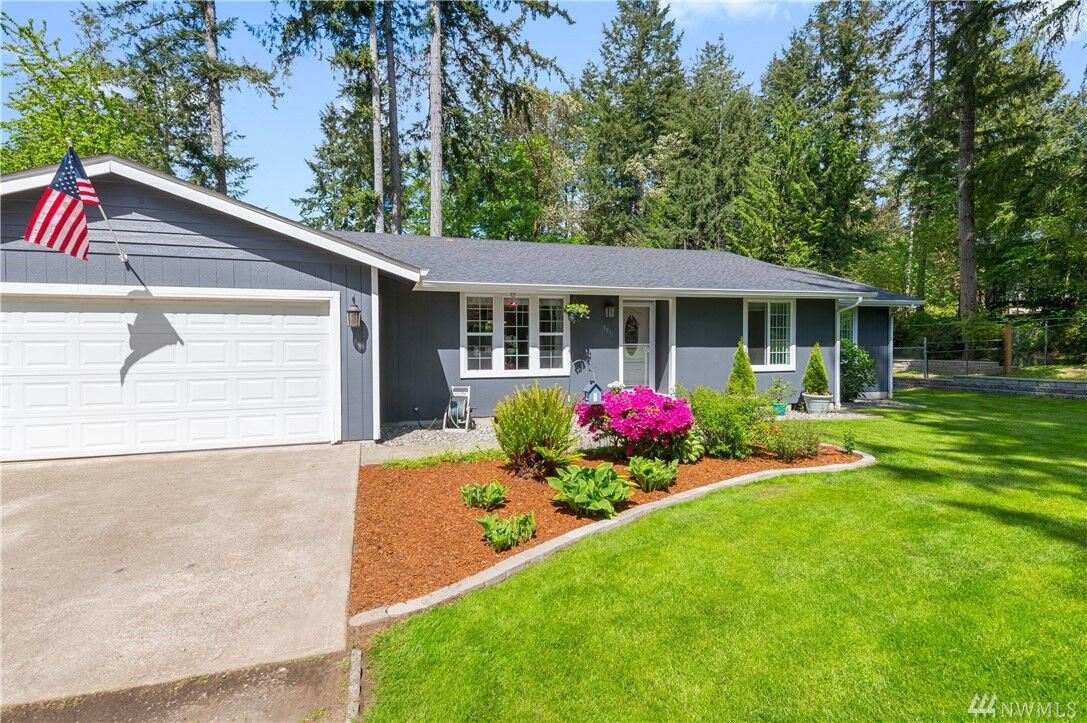 Property Photo: 13911 101st Ave Ct NW WA 98329