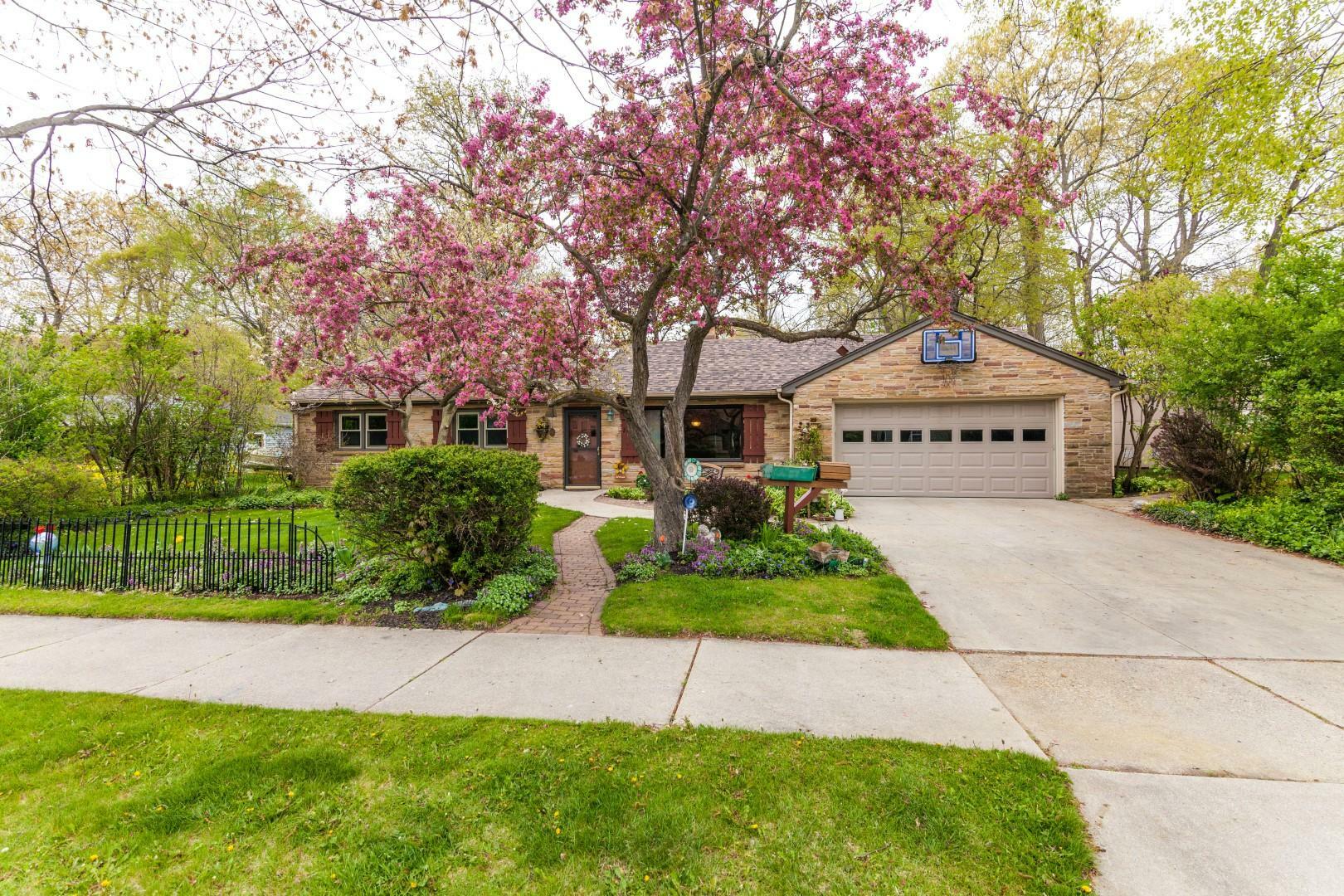 Property Photo:  219 Terrace Dr  WI 53095 