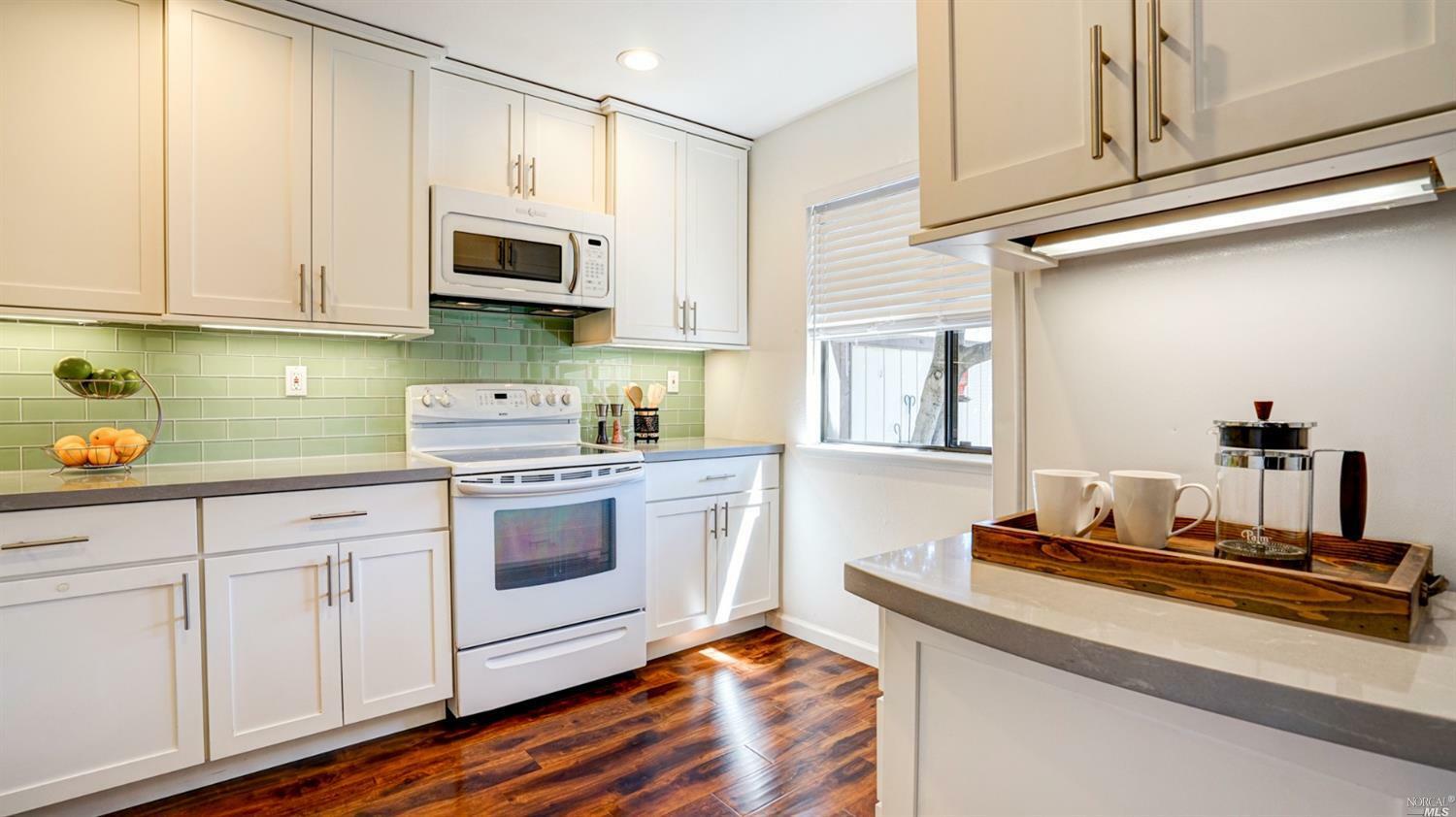 Property Photo: 212 Sylvia Way CA 94903